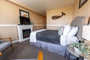 Seaside Oceanfront Inn