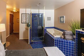 Seaside Oceanfront Inn