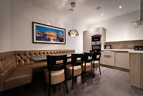 EPIC Apartments Seel Street