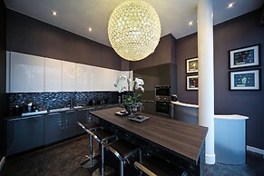 EPIC Apartments Seel Street