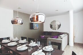 EPIC Apartments Seel Street