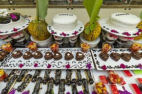 Dragut Point South Hotel