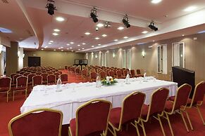 Khayam Garden Beach Resort & Spa