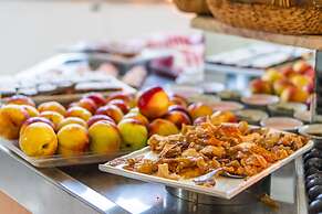 Dragut Point North Hotel