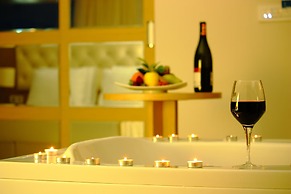 Dragut Point North Hotel