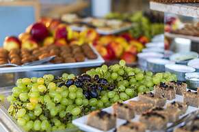 Dragut Point North Hotel