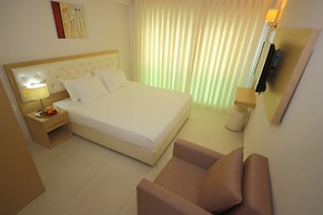 Dragut Point North Hotel