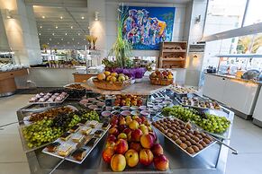 Dragut Point North Hotel