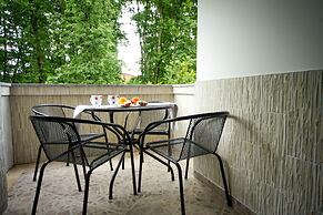 Apartments and Rooms Degra