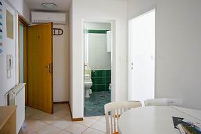 Apartments and Rooms Degra