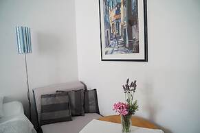 Apartments and Rooms Degra