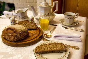 Broadlands Bed and breakfast