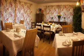 Broadlands Bed and breakfast