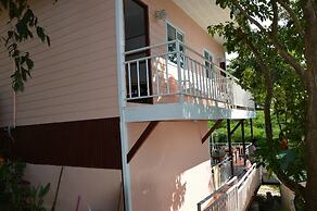 Phi Phi Jungle Hill Bungalow