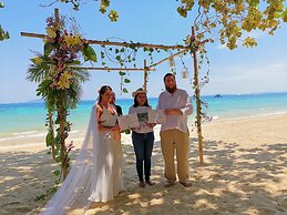 Phi Phi Relax Beach Resort