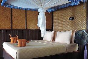 Phi Phi Relax Beach Resort