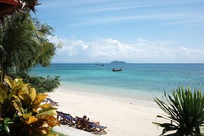 Phi Phi Relax Beach Resort