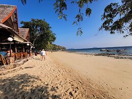 Phi Phi Relax Beach Resort