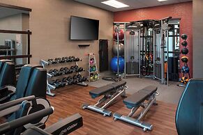 Courtyard Philadelphia South at The Navy Yard