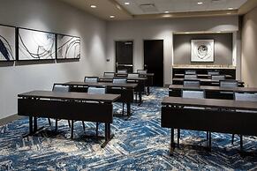 Courtyard Philadelphia South at The Navy Yard