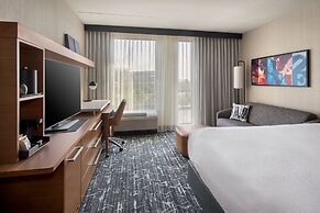 Courtyard Philadelphia South at The Navy Yard