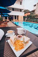 St. Lachlan Hotel & Suites