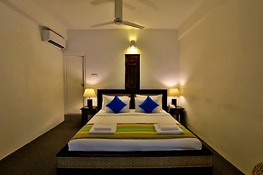 St. Lachlan Hotel & Suites