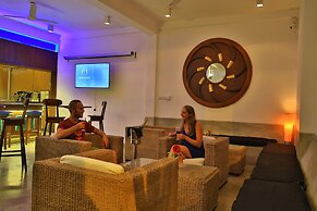 St. Lachlan Hotel & Suites