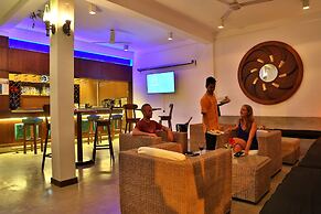 St. Lachlan Hotel & Suites