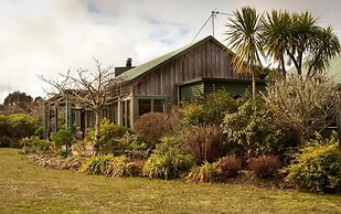Whakaipo Lodge