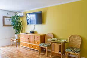 Tropical Studios at Marine Surf Waikiki