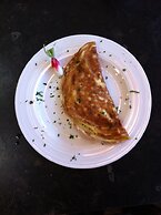 Genelle House B&B Guest House