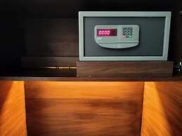 Oodles Hotel Chhattarpur South Delhi