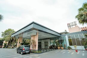 Oodles Hotel Chhattarpur South Delhi