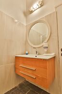 The Sea Apartments Tel Aviv by different locations