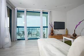 The Sea Apartments Tel Aviv by different locations