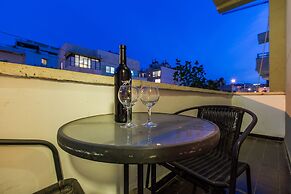 The Sea Apartments Tel Aviv by different locations