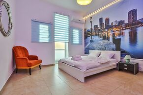 The Sea Apartments Tel Aviv by different locations