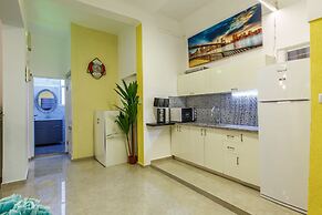 The Sea Apartments Tel Aviv by different locations