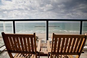 The Sea Apartments Tel Aviv by different locations