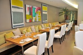 Holiday Inn Mauritius Mon Tresor by IHG