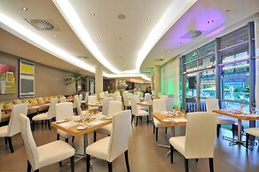 Holiday Inn Mauritius Mon Tresor by IHG