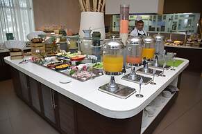 Holiday Inn Mauritius Mon Tresor by IHG