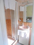 Perrymount Country Home Bed & Breakfast