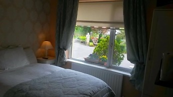 Perrymount Country Home Bed & Breakfast