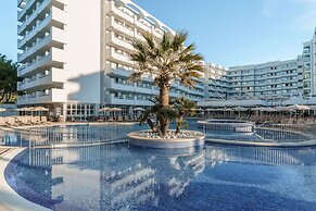 Alua Gran Camp de Mar