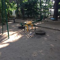 Palm Grove Service Villa