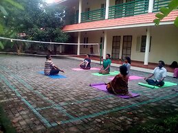 Palm Grove Service Villa