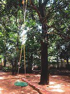 Palm Grove Service Villa