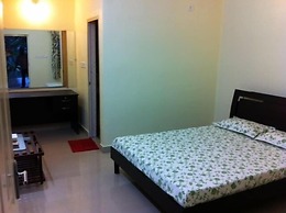 Palm Grove Service Villa